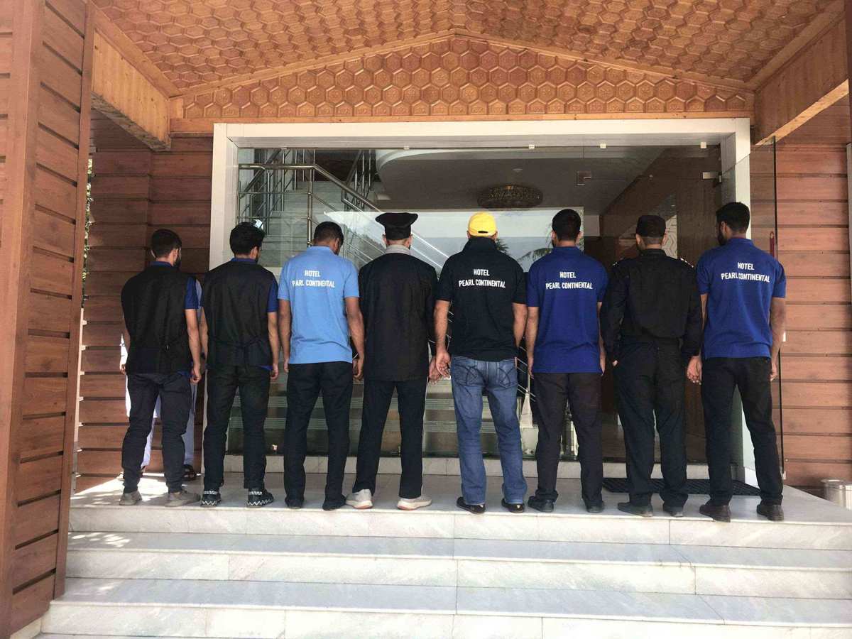 Hotel Pearl Continental Srinagar